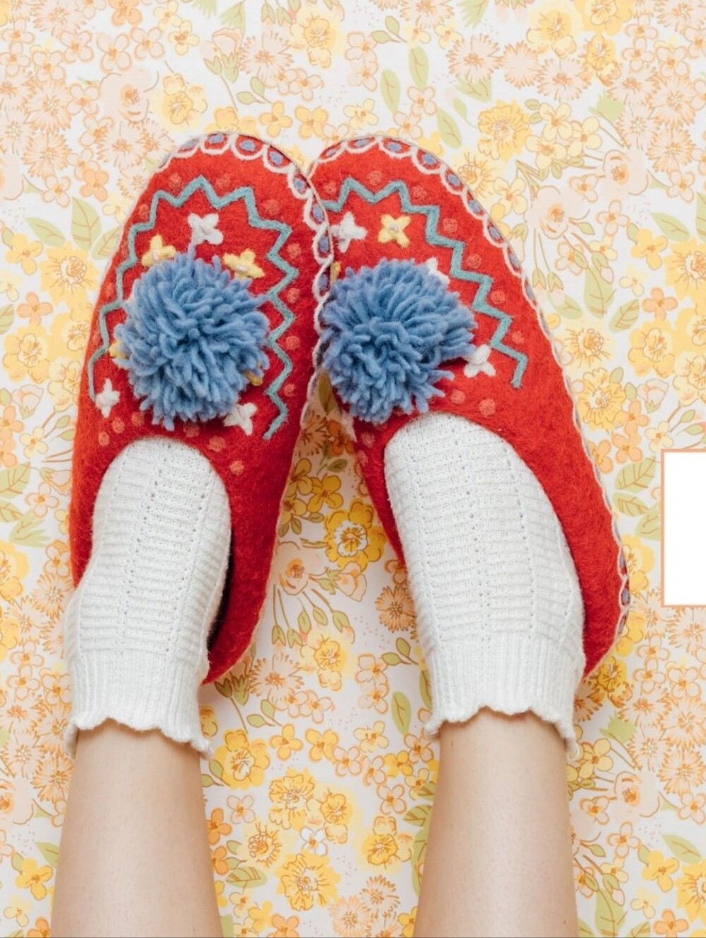 Cottagecore French Knot Lena Handcrafted Red Wool Pom-Pom Slippers - Picture 2 of 3